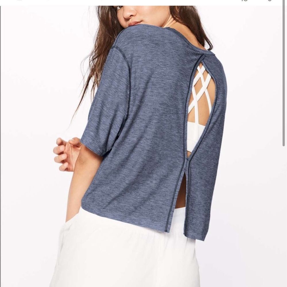 Lululemon Intended Short Sleeve - Heathered Dark Cobalt Size 6